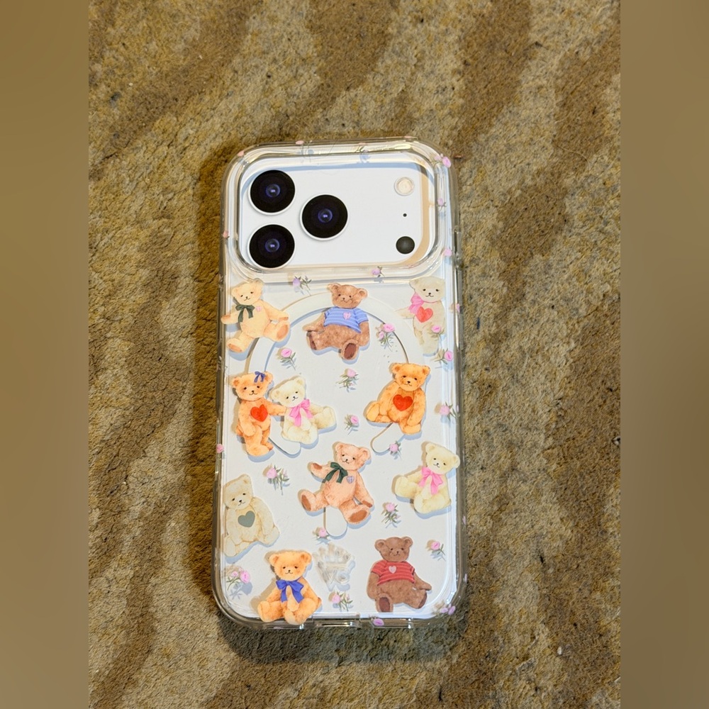 VELVET CAVIAR TEDDY BEAR 17 PRO CASE